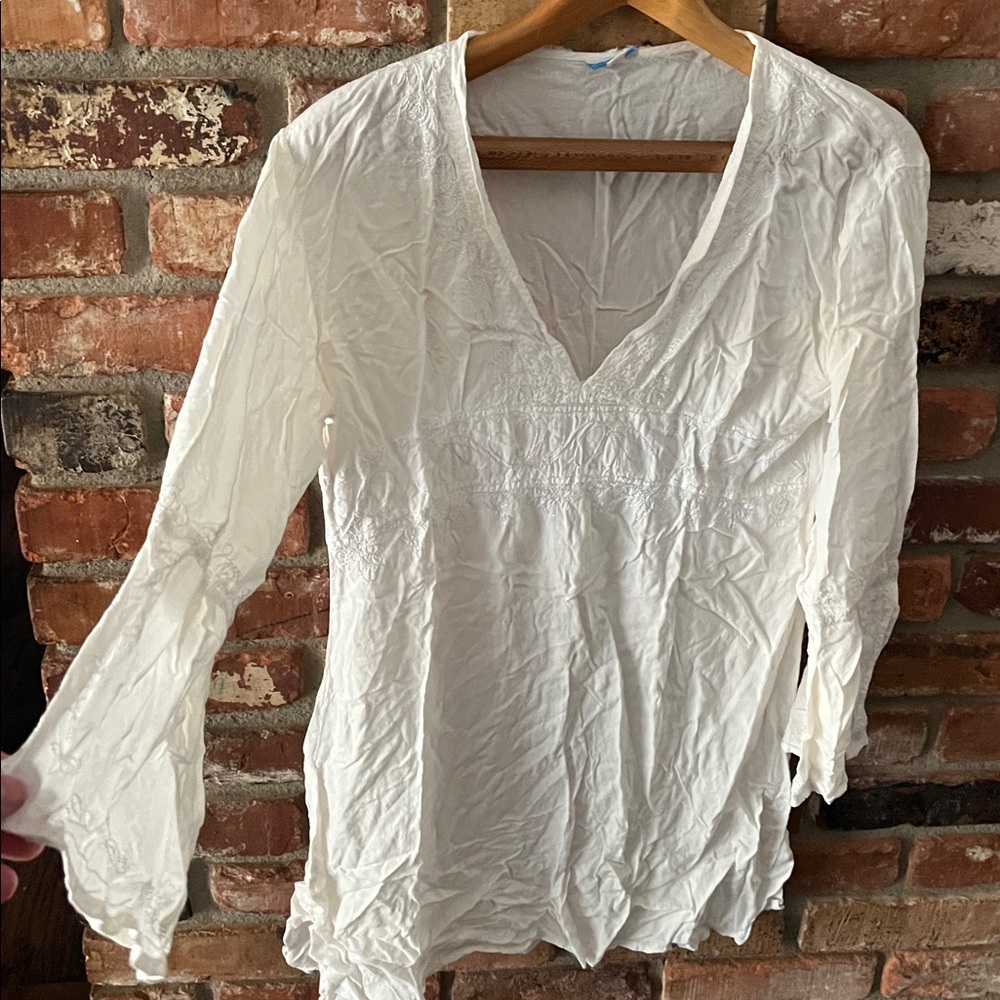 Soaked Elegant White Women's Bell Sleeve Top Size Medium